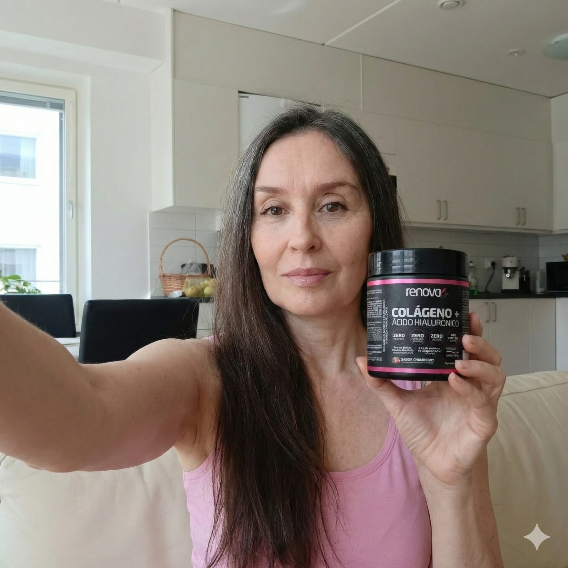 Mulher usando Colágeno Verisol Renova Be